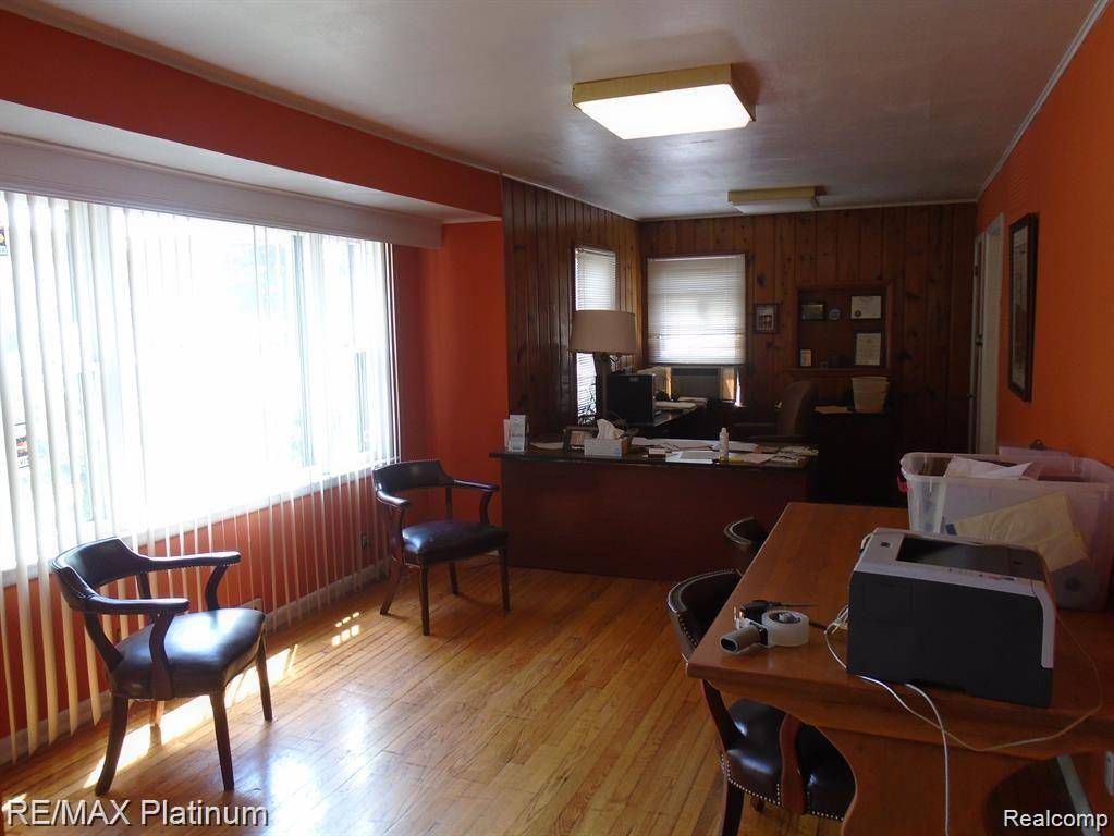 South Lyon, MI 48178,335 N LAFAYETTE Street
