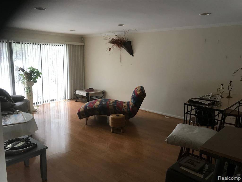 West Bloomfield, MI,7125 PEBBLE PARK Drive