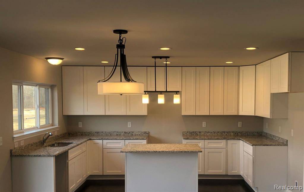 Southfield, MI 48075,21902 DUNS SCOTUS Street