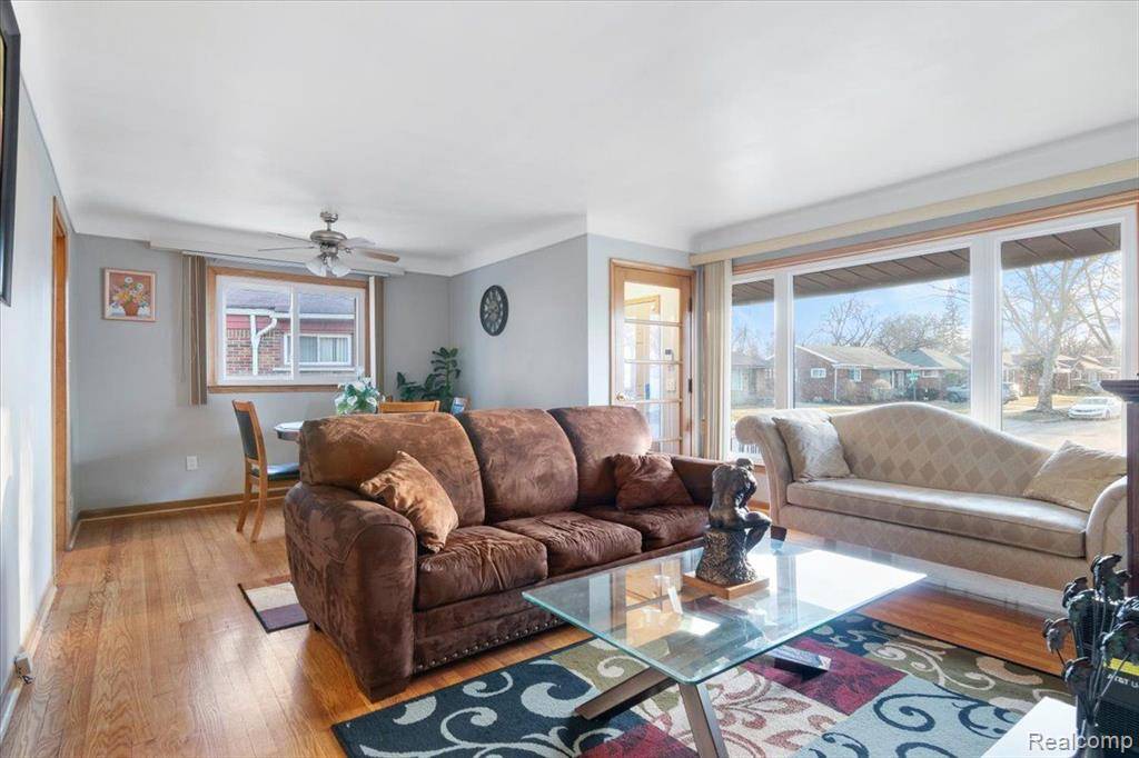 Oak Park, MI 48237,21840 E RIDGEDALE N Street
