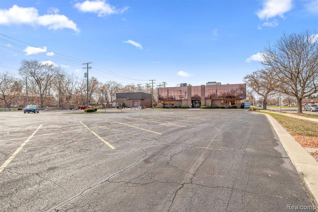 Lincoln Park, MI 48146,25050 W OUTER Drive