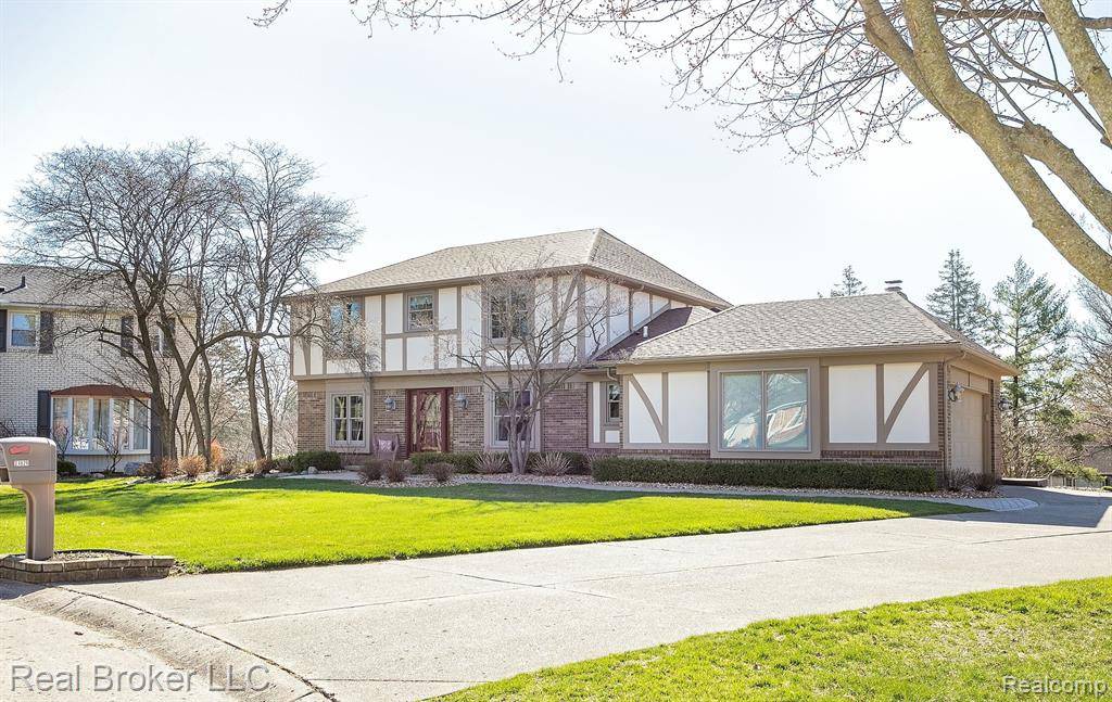 Farmington Hills, MI 48335,21826 PARKLANE Court