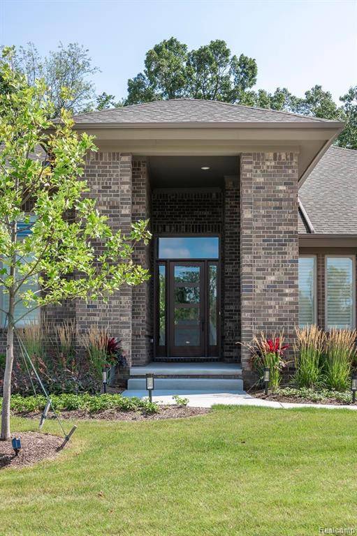 Bloomfield Hills, MI 48302,173 Timber Trace Lane S Lane