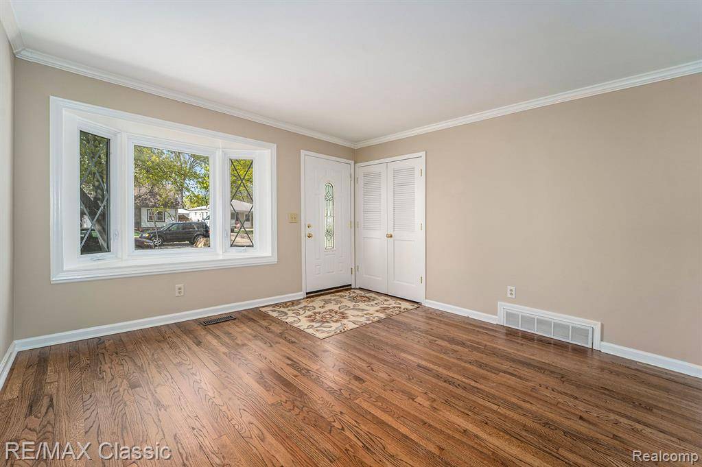 Dearborn Heights, MI 48125,4445 Bedford Street