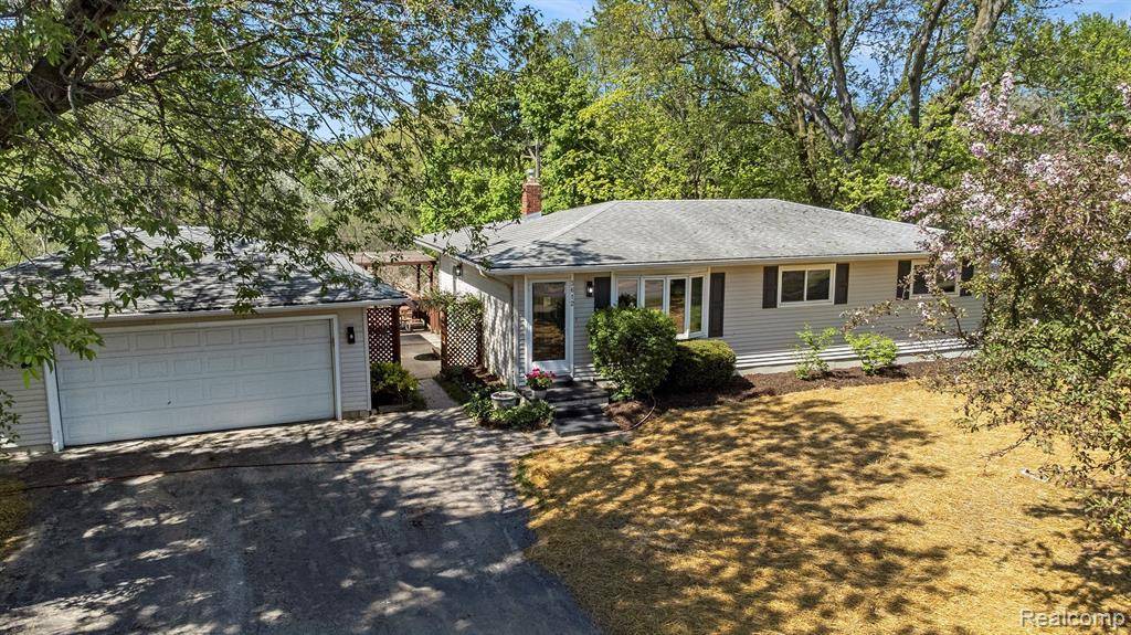 Lake Orion, MI 48362,3612 INDIANWOOD Road