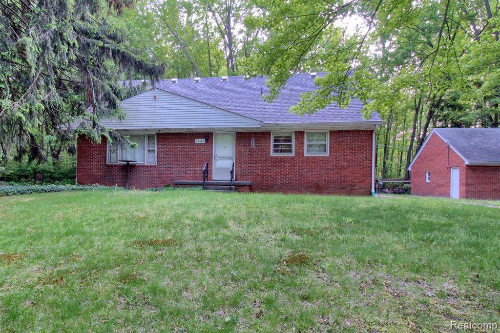 Newport, MI 48166,8425 N STONEY CREEK Road