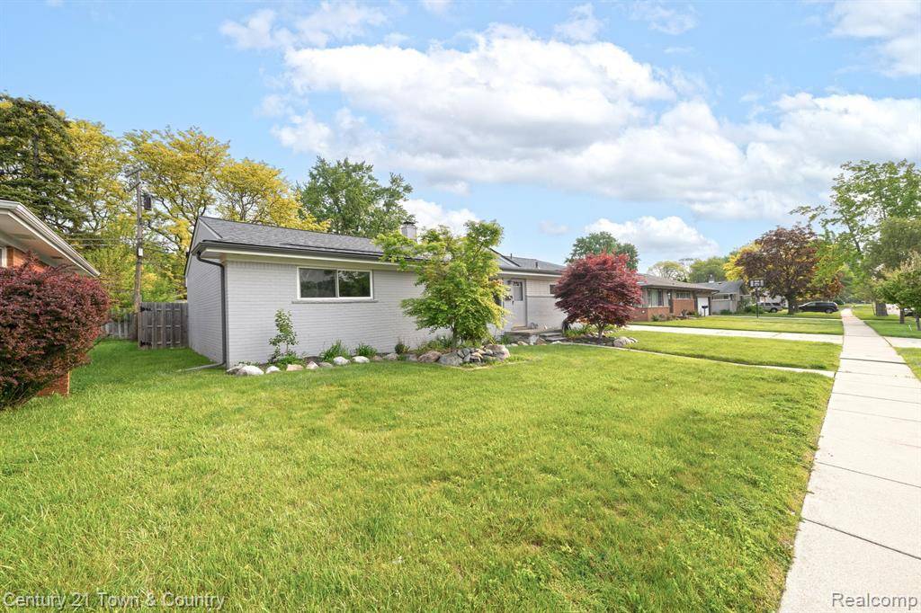 Clinton Twp, MI 48035,22225 E PRICE Drive