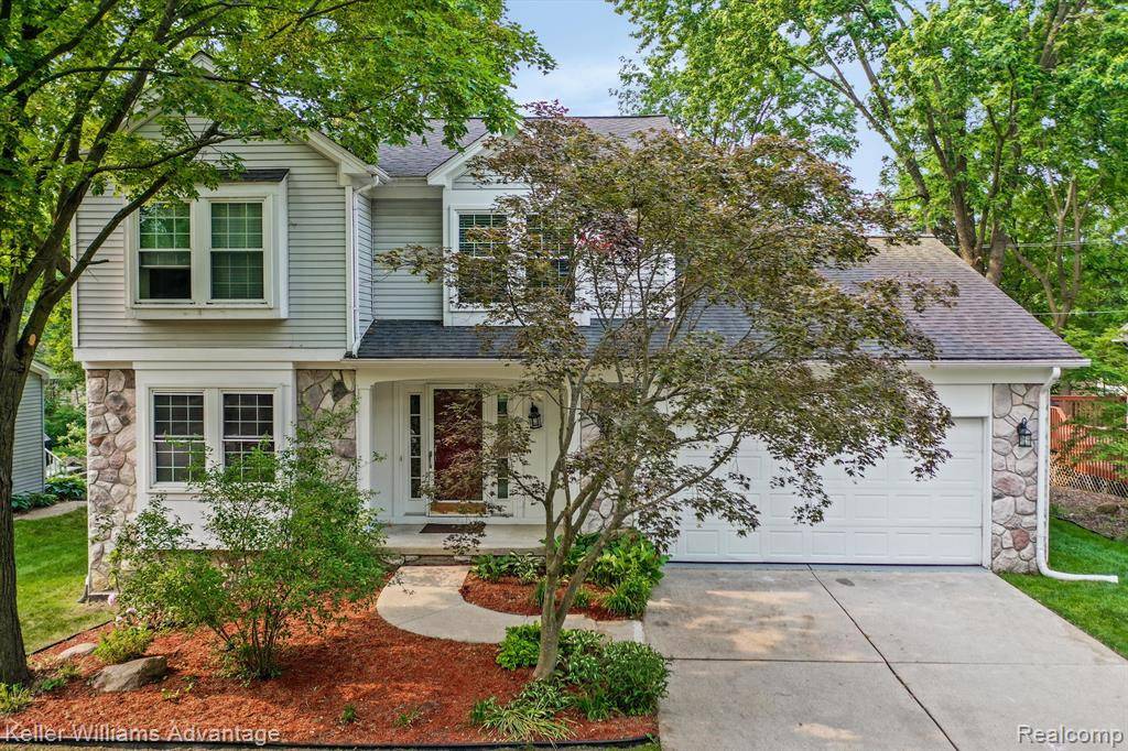 Farmington Hills, MI 48336,31085 CEDAR CREEK Drive