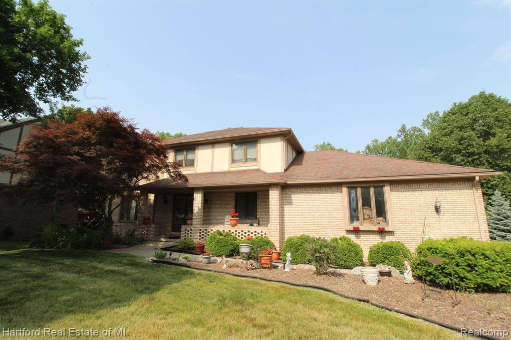 Northville, MI 48335,22056 HEATHERIDGE Lane