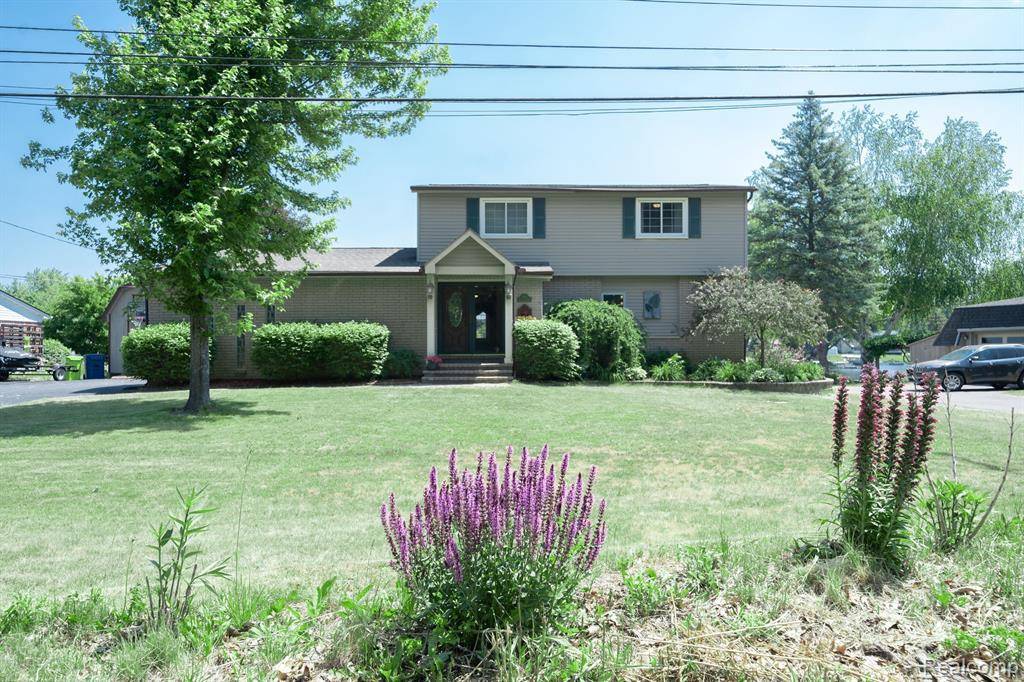 White Lake, MI 48383,881 BOGIE LAKE Road