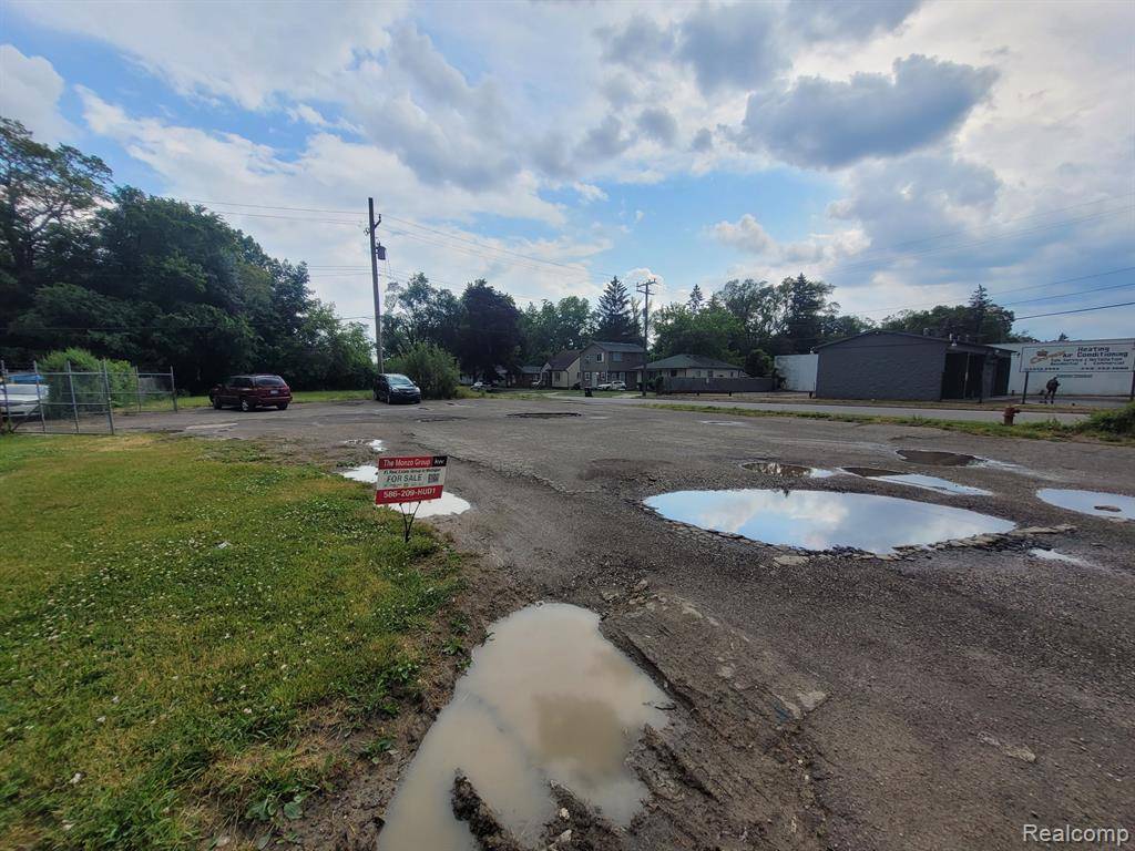 Detroit, MI 48219,24451 W MCNICHOLS Road