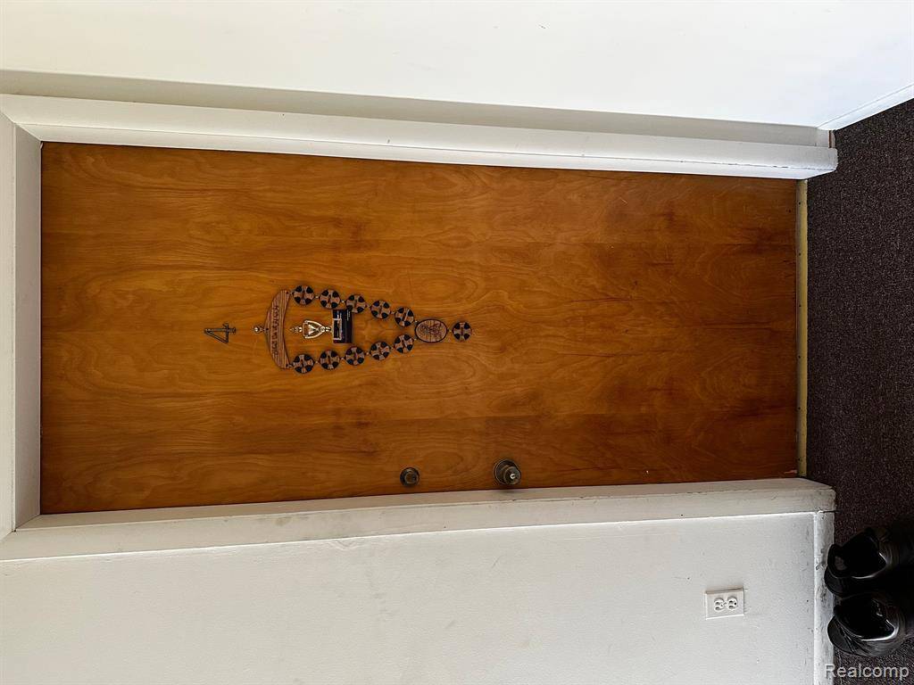 Sterling Heights, MI 48312,8191 DENWOOD Dr #J4 Drive