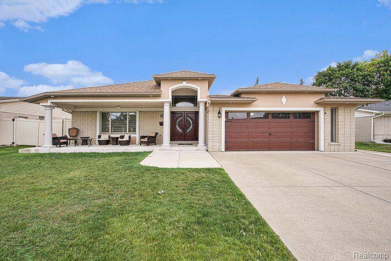 Dearborn Heights, MI 48127,27147 SIMONE SW Street