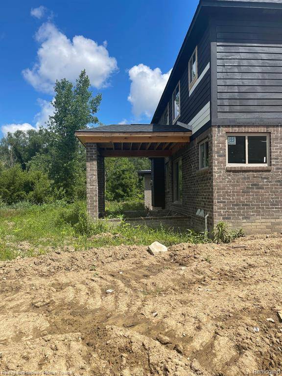 Macomb, MI 48044,45679 SHOAL Drive