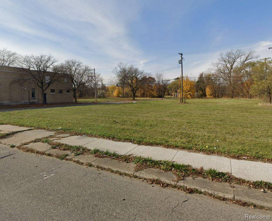 Detroit, MI 48213,7207 HARPER Avenue