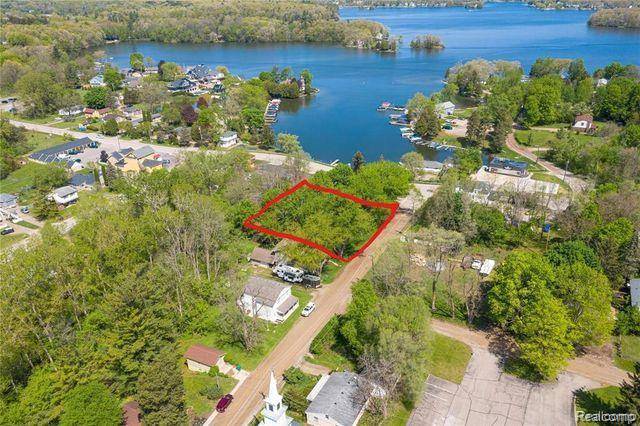Leonard, MI 48367,1469 Milmine Street