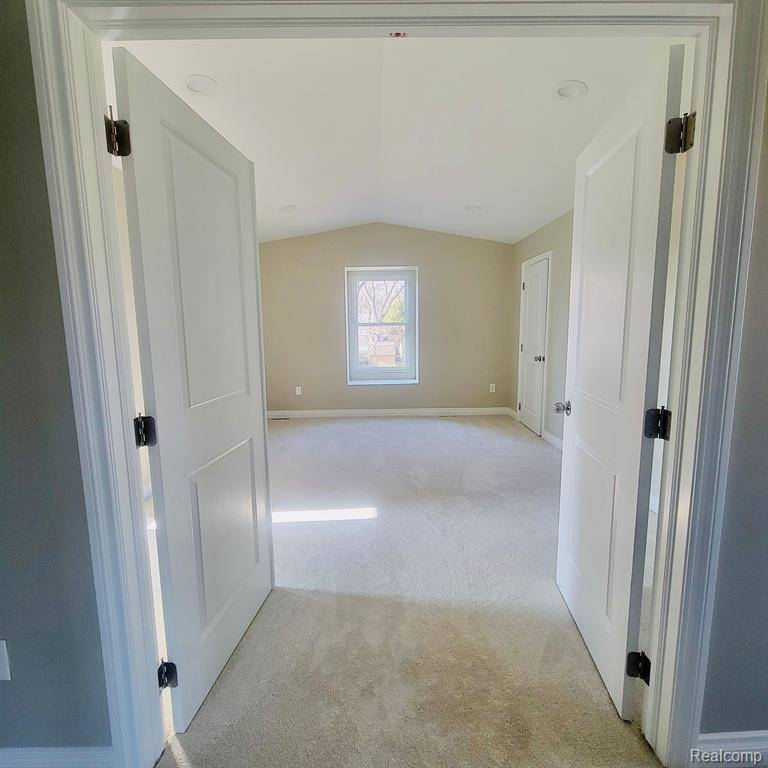 Commerce Twp, MI 48382,3223 ARBUTUS Street