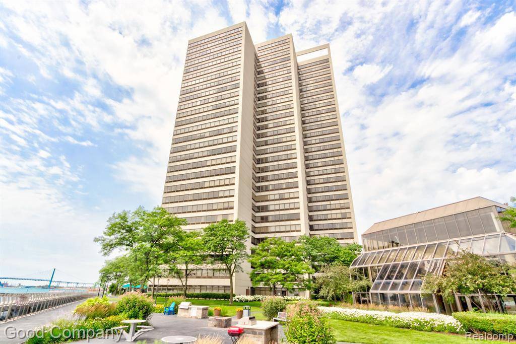 Detroit, MI 48226,300 Riverfront Drive