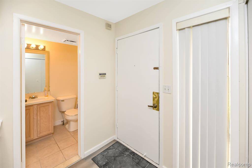 Southfield, MI 48075,4 NORFOLK TOWNE Street