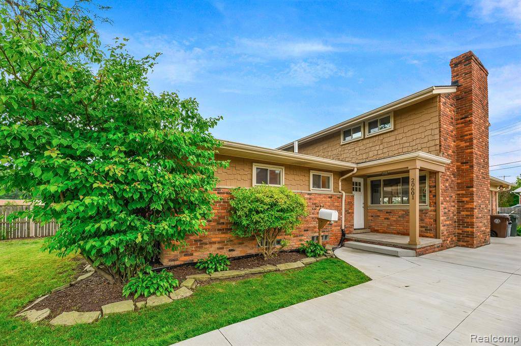 Grosse Pointe Woods, MI 48236,20601 WEDGEWOOD Drive