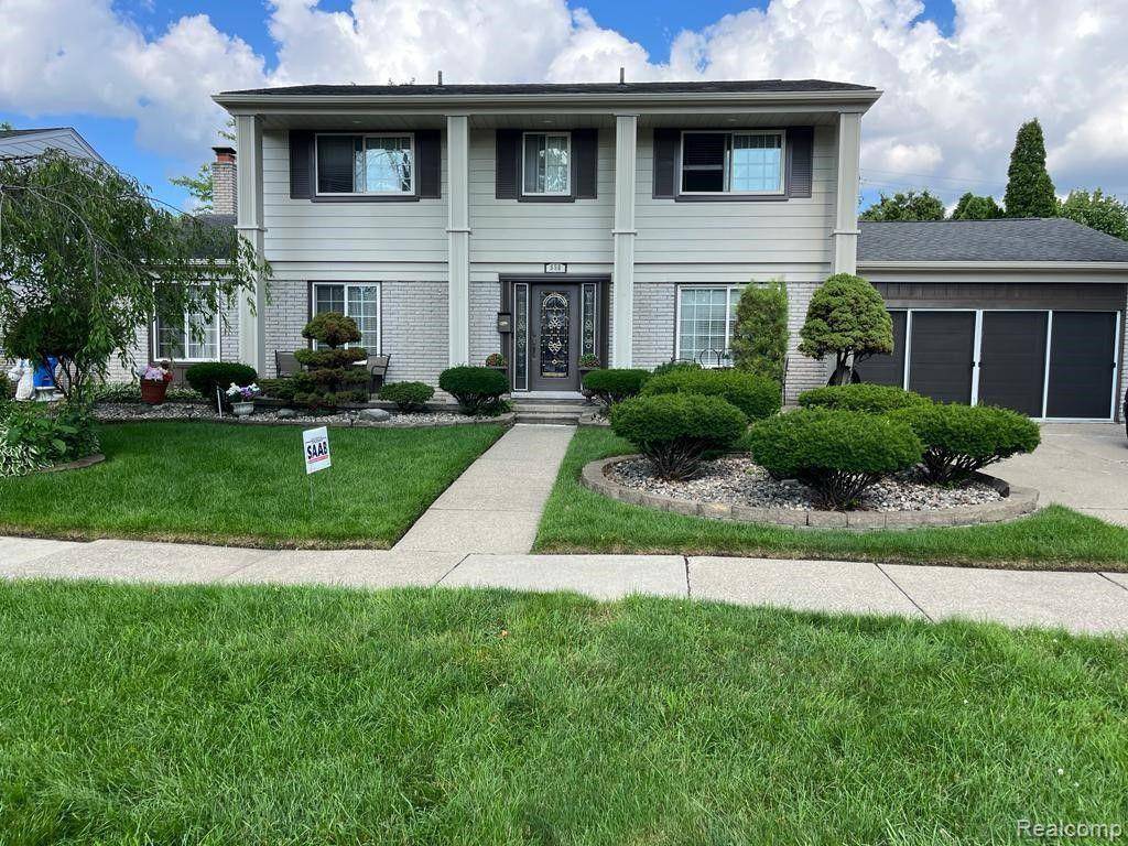 Dearborn Heights, MI 48127,658 CENTRALIA Street