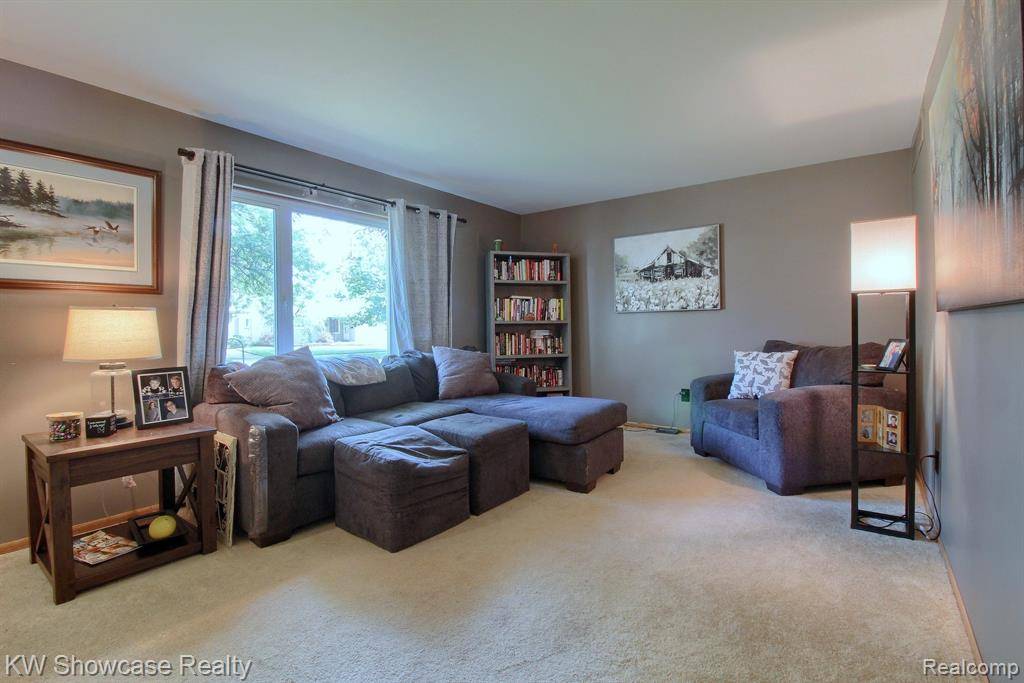 Livonia, MI 48154,39175 PARKHURST Street