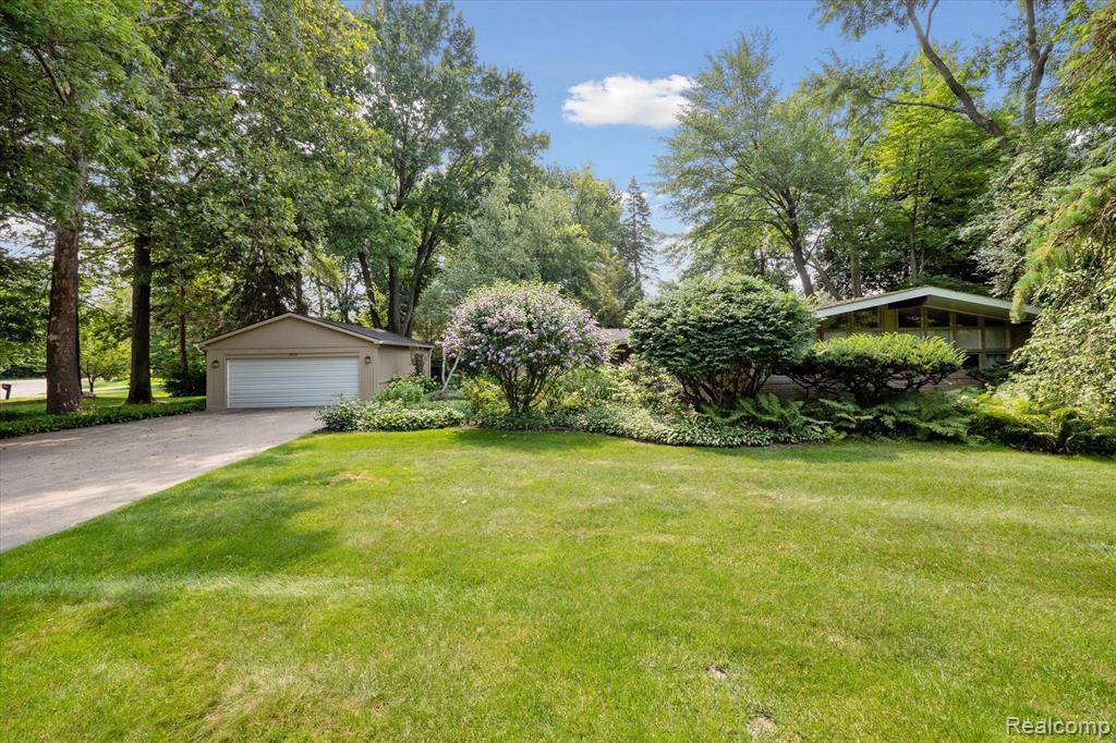 Farmington Hills, MI 48334,29505 SUGAR SPRING Road