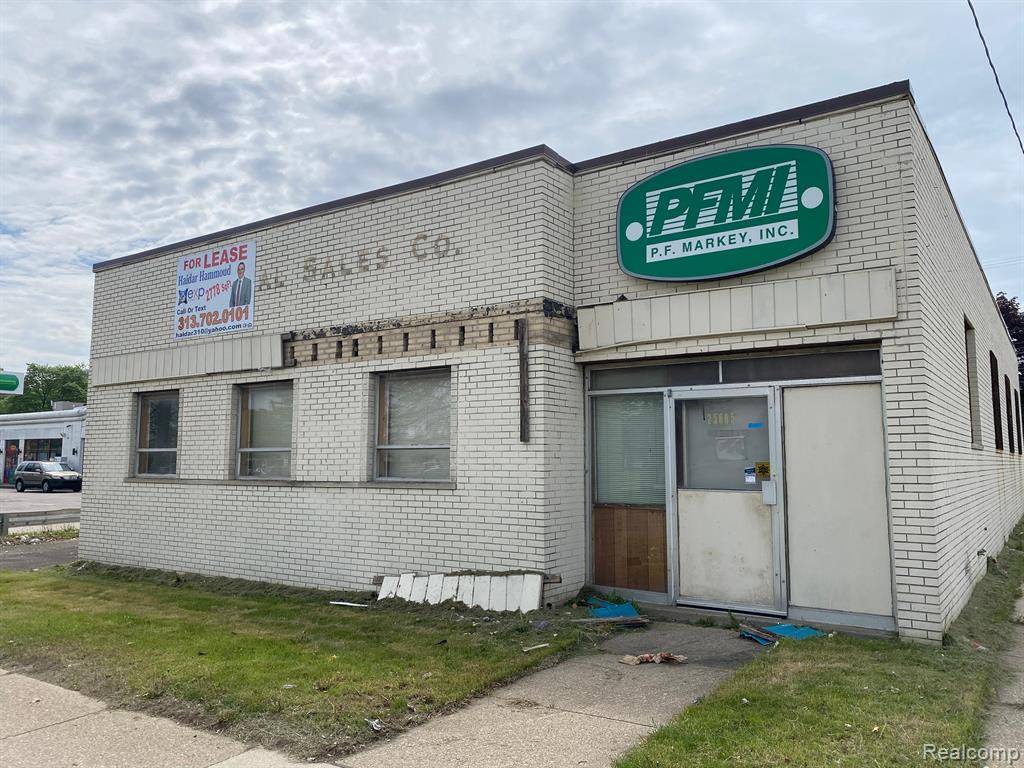 Redford, MI 48240,25885 Eight Mile Rd