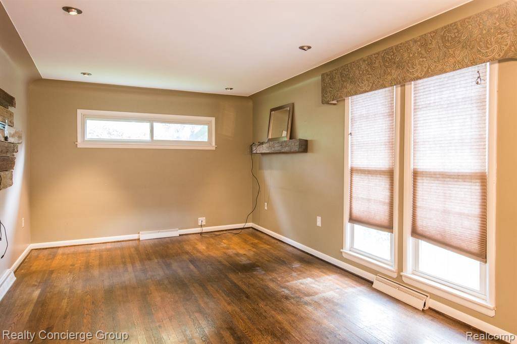 Brighton, MI 48116,7525 CHALLIS Road