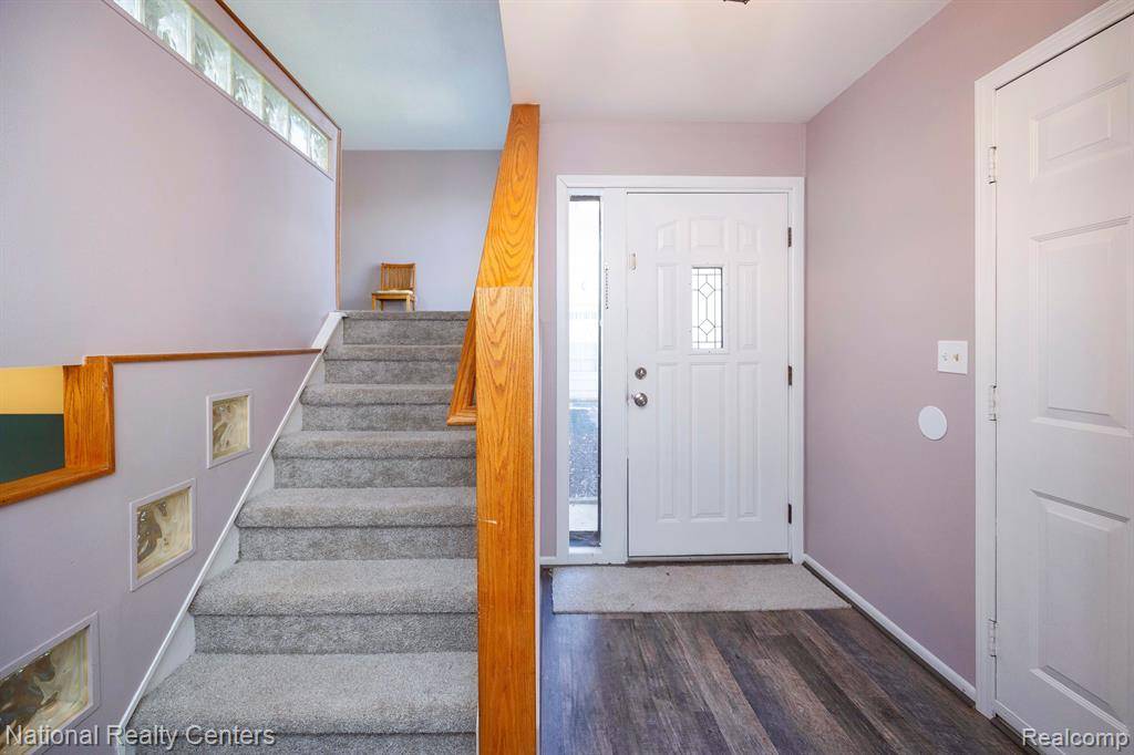 Canton, MI 48187,6709 Foxthorn Road
