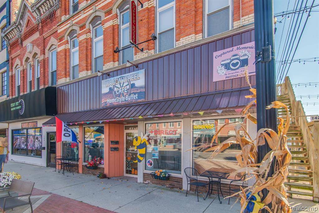 Ithaca, MI 48847,142 E CENTER Street