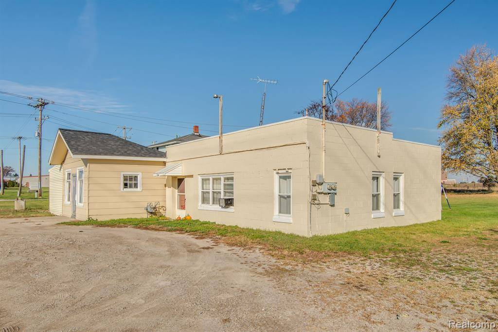 Adrian, MI 49221,1332-1344 W BEECHER Road