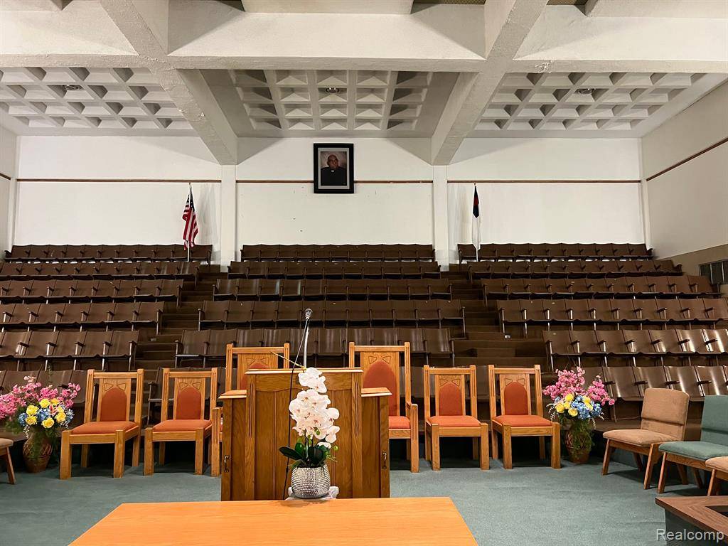 Saginaw, MI 48607,615 S JEFFERSON Avenue