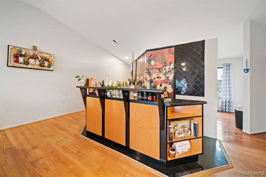 West Bloomfield, MI,6540 RIDGEFIELD Circle
