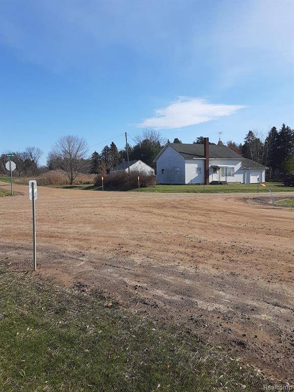 Columbiaville, MI 48421,3895 LEVALLEY Road