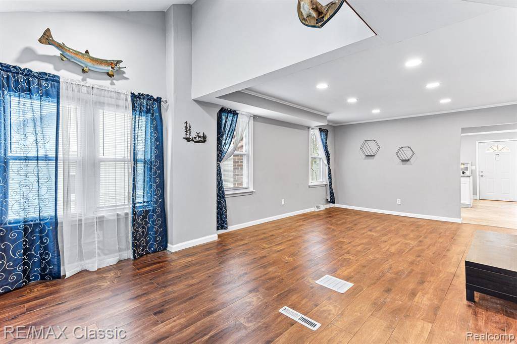 Novi, MI,217 Endwell Street