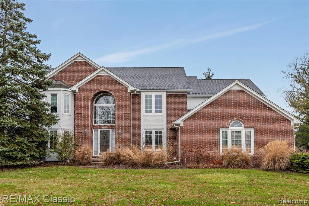 Farmington Hills, MI 48335,37026 ASPEN Drive