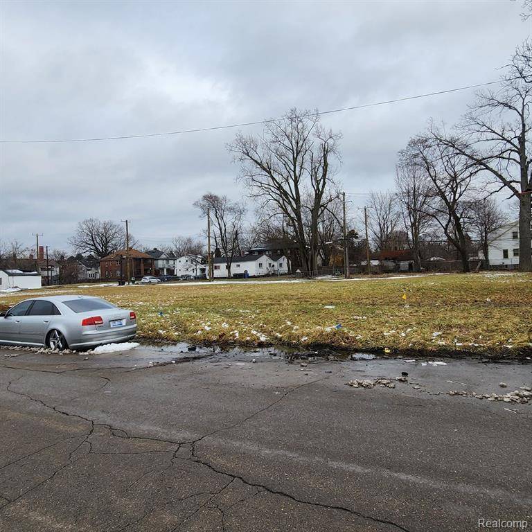 Highland Park, MI 48203,16814 LOG CABIN Street