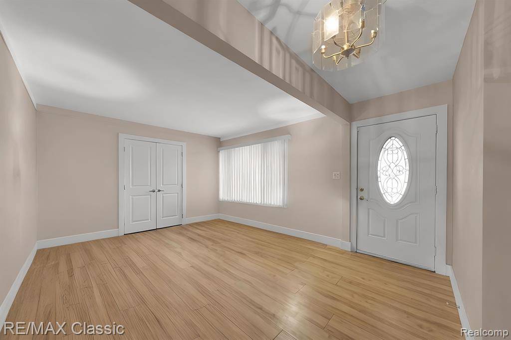 Sterling Heights, MI 48312,34398 GREENTREES Road
