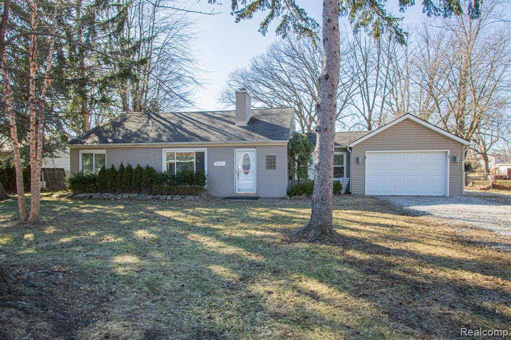 Clinton Twp, MI 48035,36531 MAPLERIDGE Street