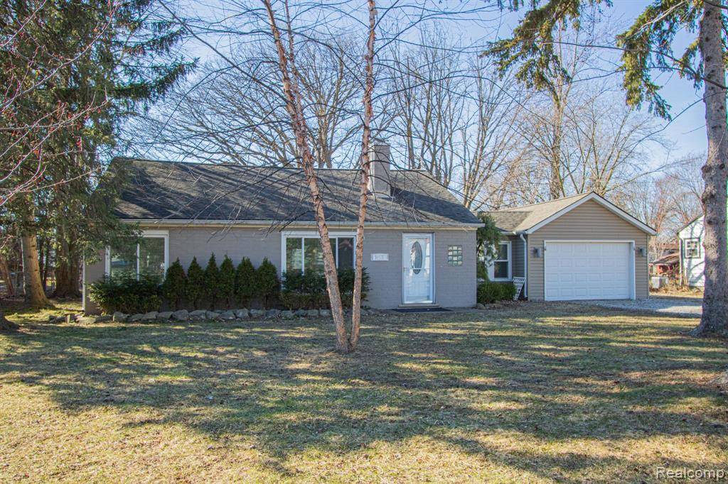 Clinton Twp, MI 48035,36531 MAPLERIDGE Street