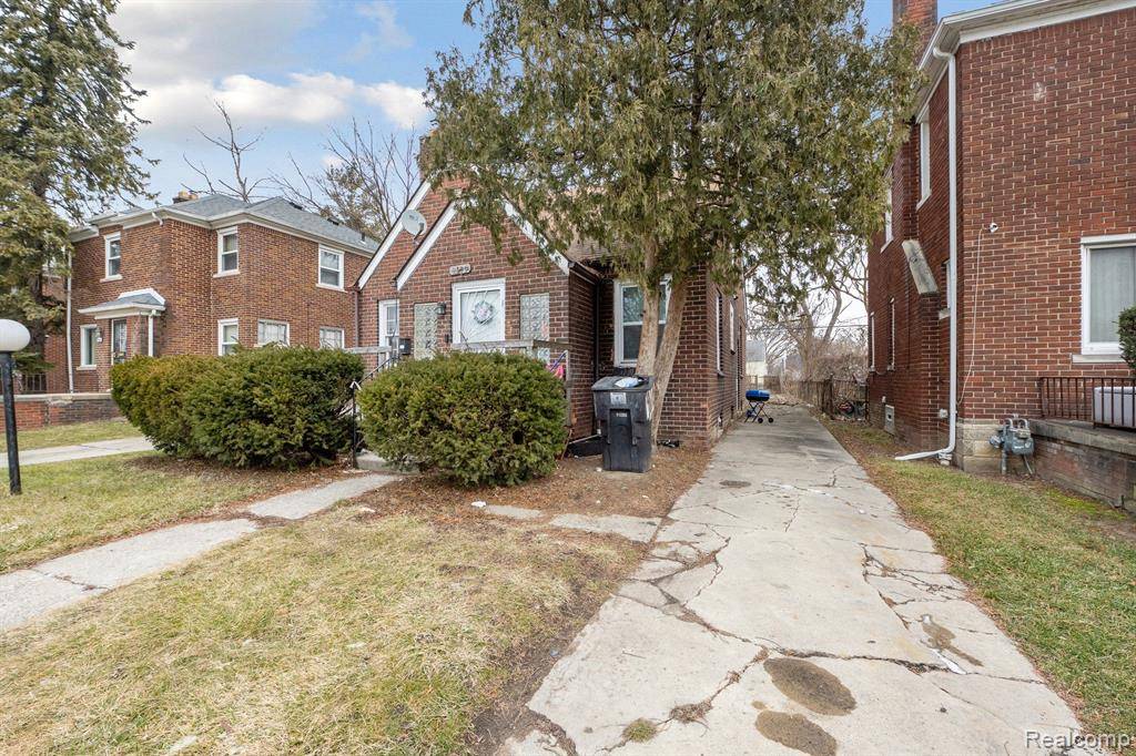 Detroit, MI 48227,9610 GRANDMONT Avenue