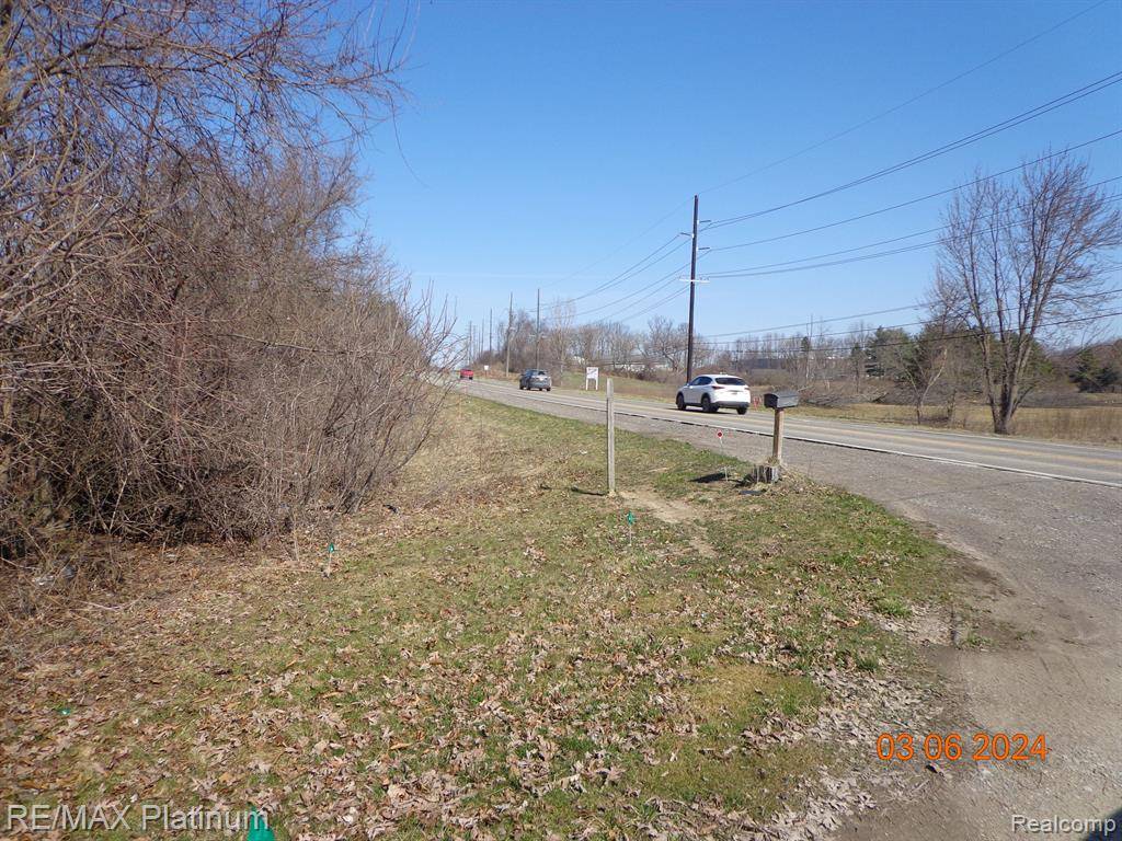 Howell, MI 48843,1285 N OLD US 23
