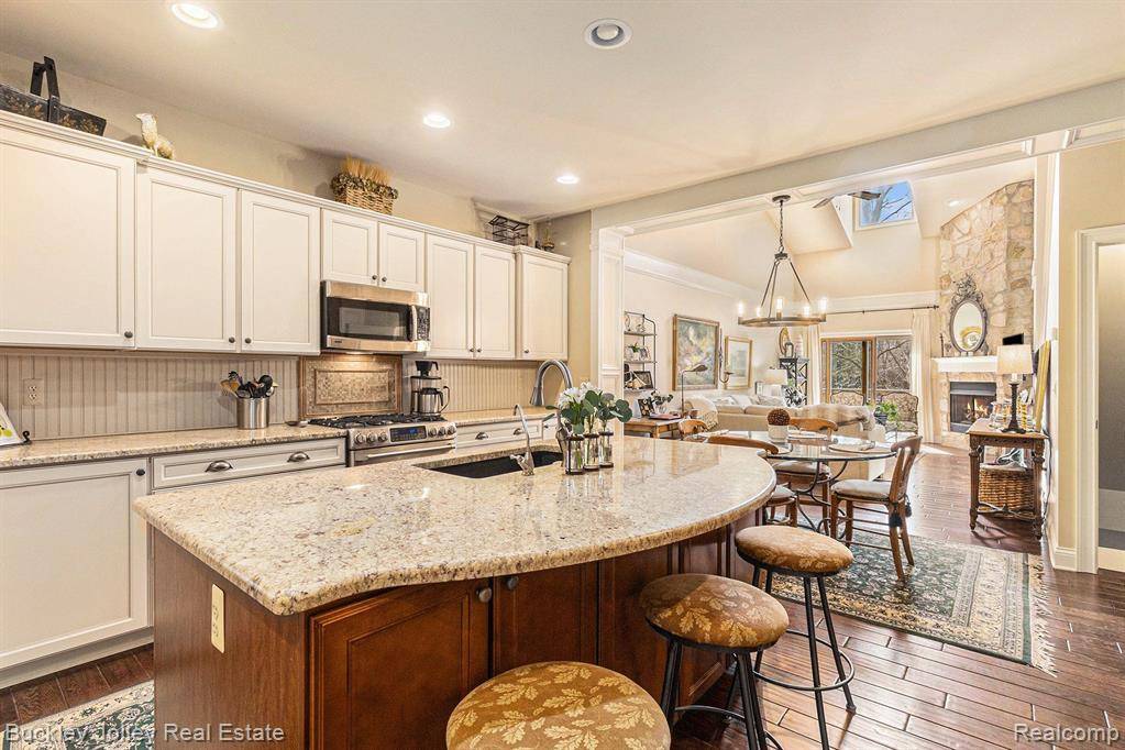 Brighton, MI 48116,11418 WOLFORT Spur