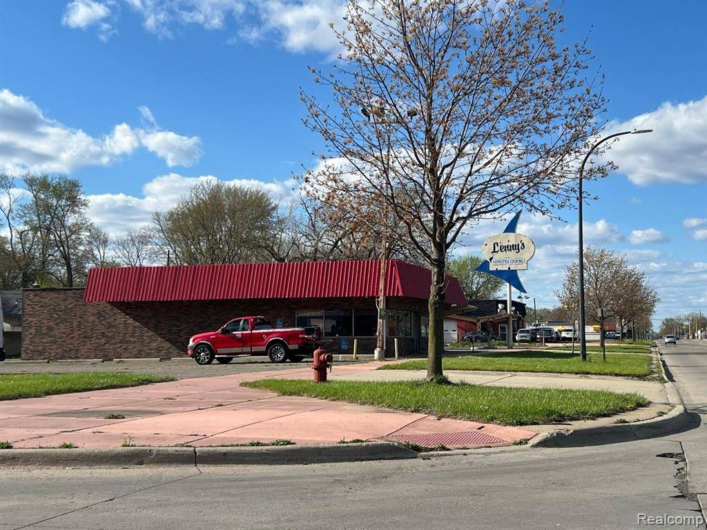 Dearborn Heights, MI 48125,5152 S BEECH DALY Street