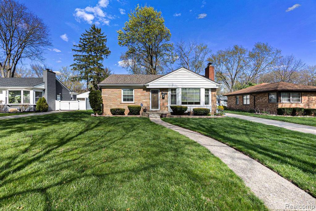 Southfield, MI 48076,27294 LEXINGTON Parkway