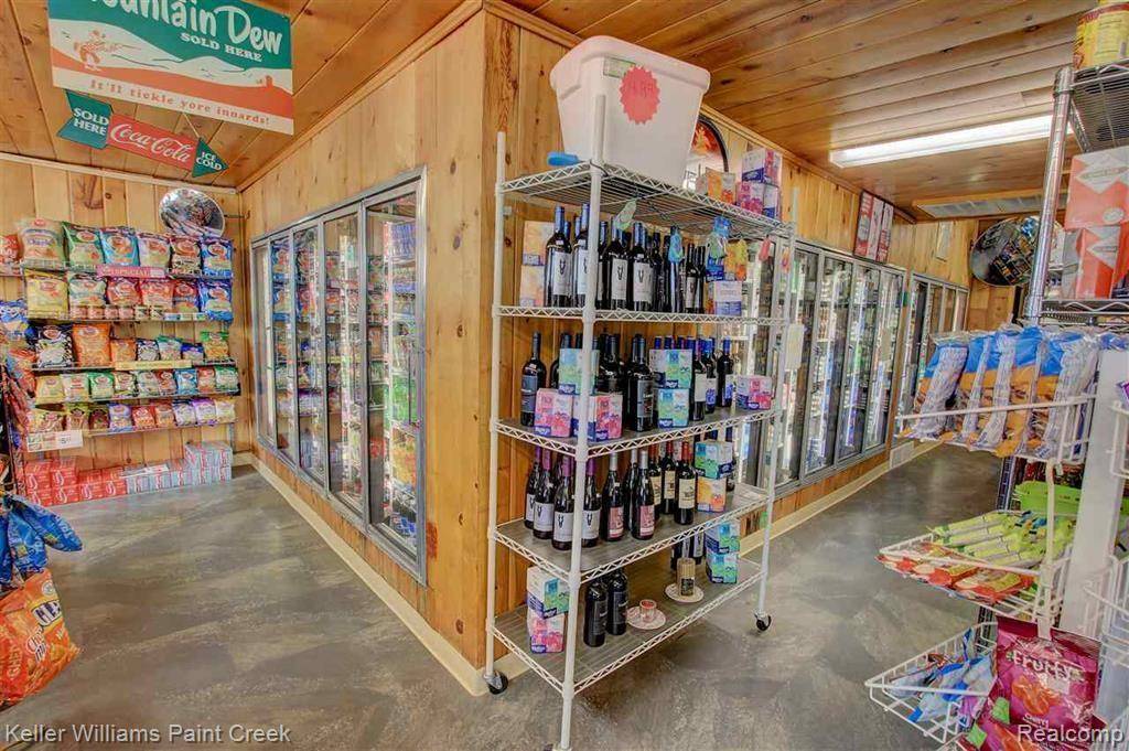 Kewadin, MI 49648,7262 CAIRN Highway