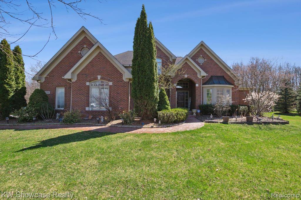 Milford, MI 48380,2080 WILDFLOWER Lane