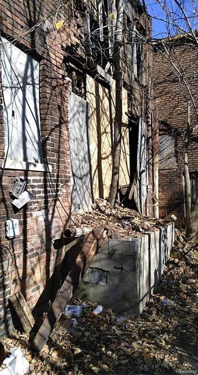 Detroit, MI 48207,6834 Charlevoix Street