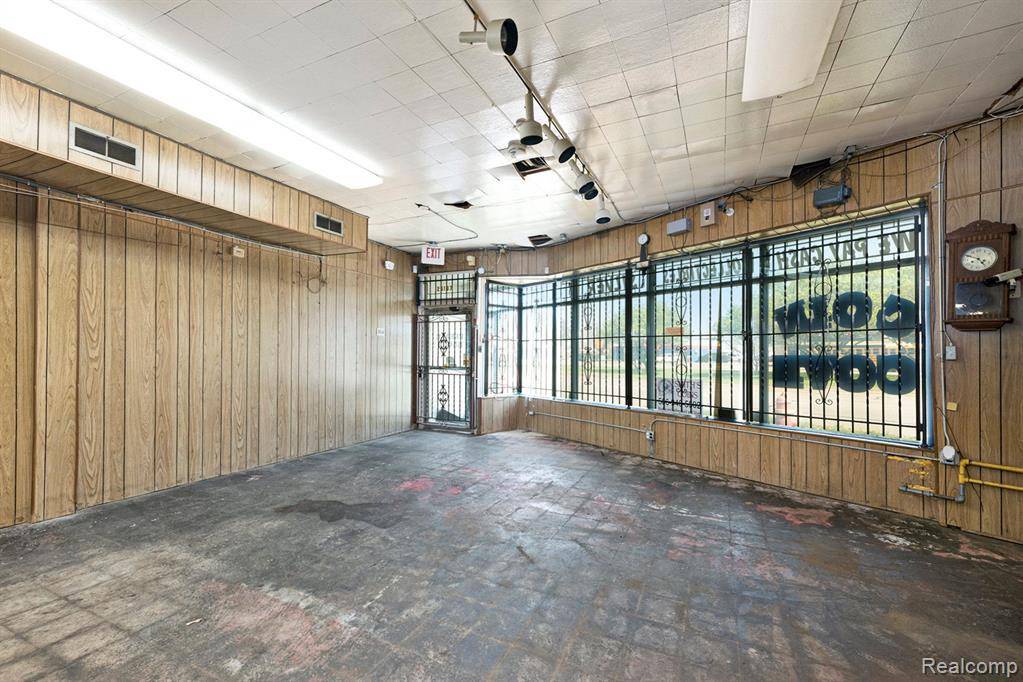 Roseville, MI 48066,25197 GRATIOT Avenue